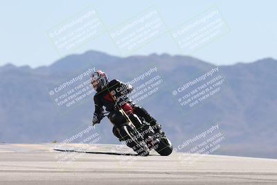 media/Oct-13-2025-Moto Forza (Mon) [[a66d839500]]/3-B Group/Session 4 (Turn 9)/